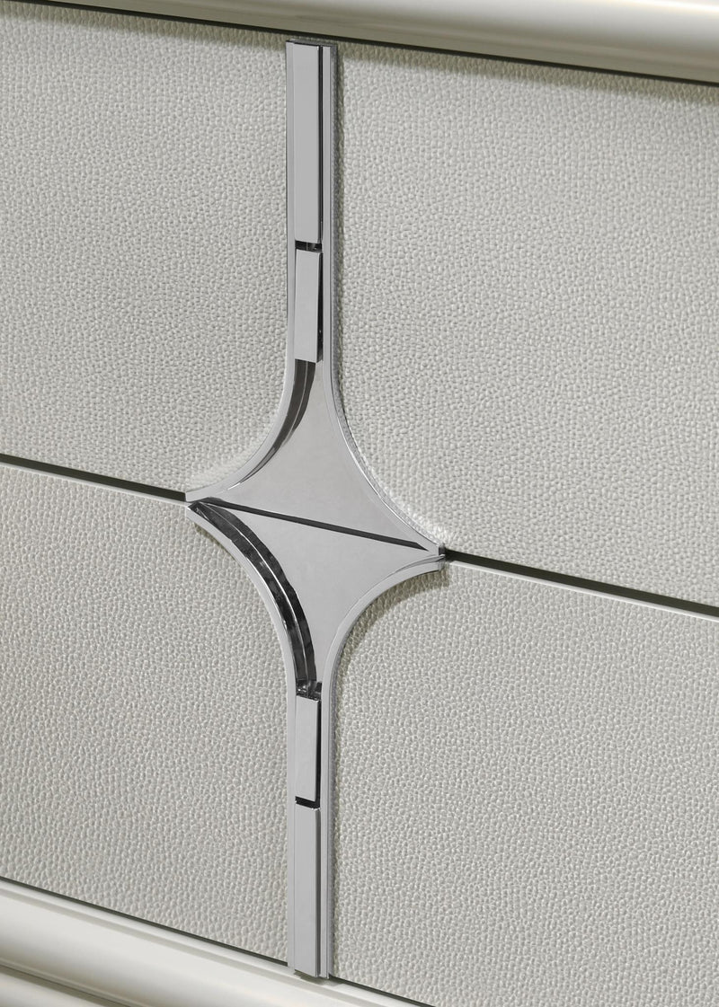 B025 - Bed