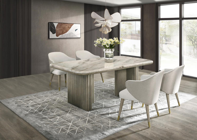 D070 - Dining Room Set