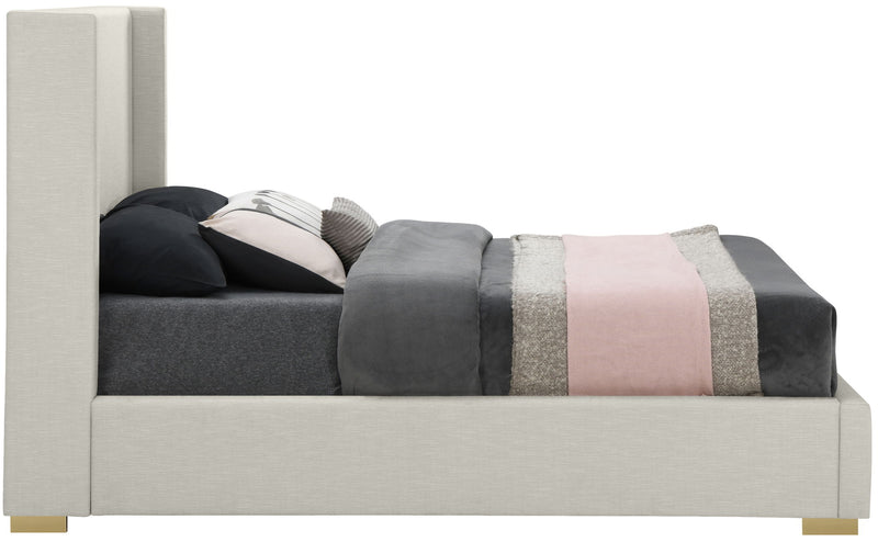 Royce - Bed