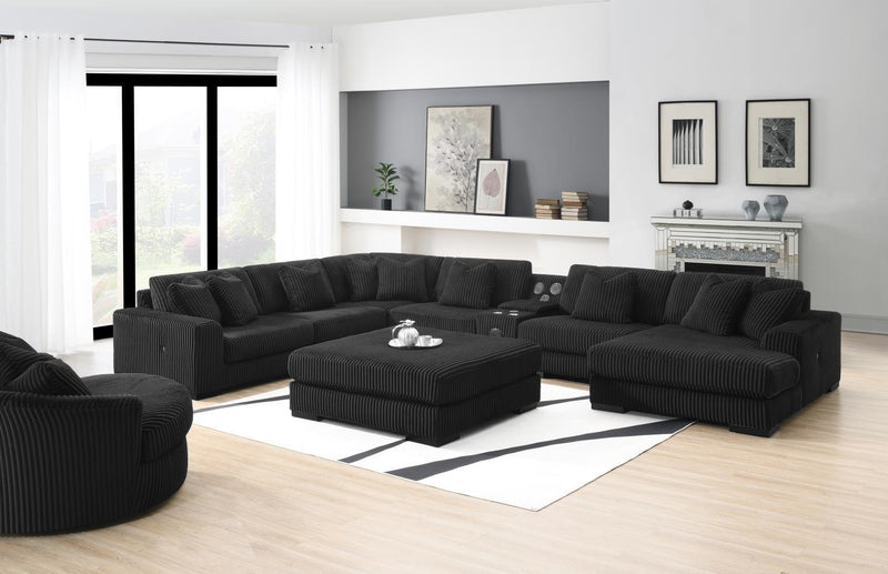 U242 - Sectional With Right Chaise