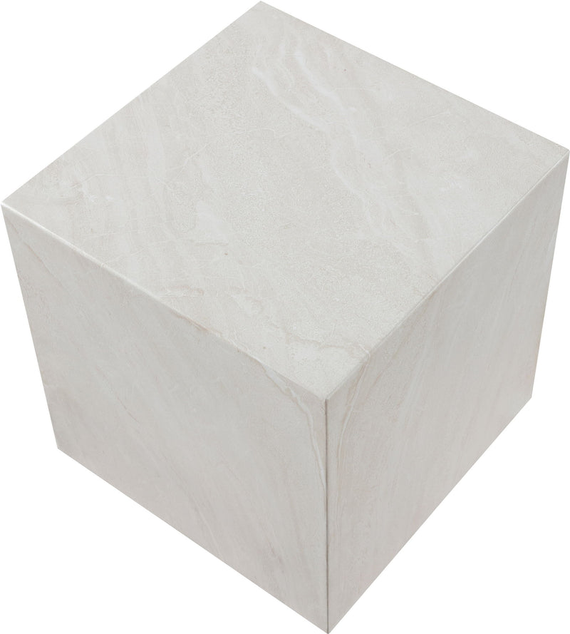 Piazza - Table