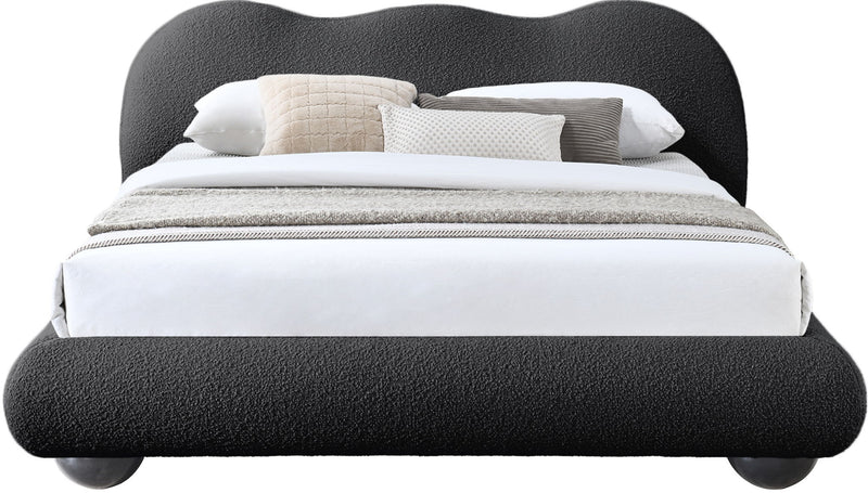 Hyde - Bed