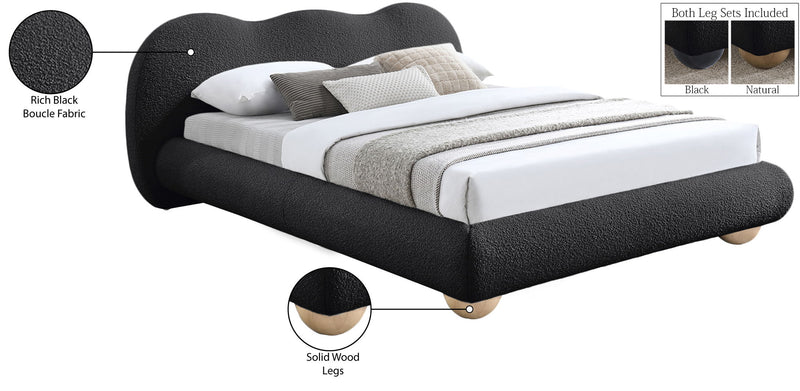 Hyde - Bed