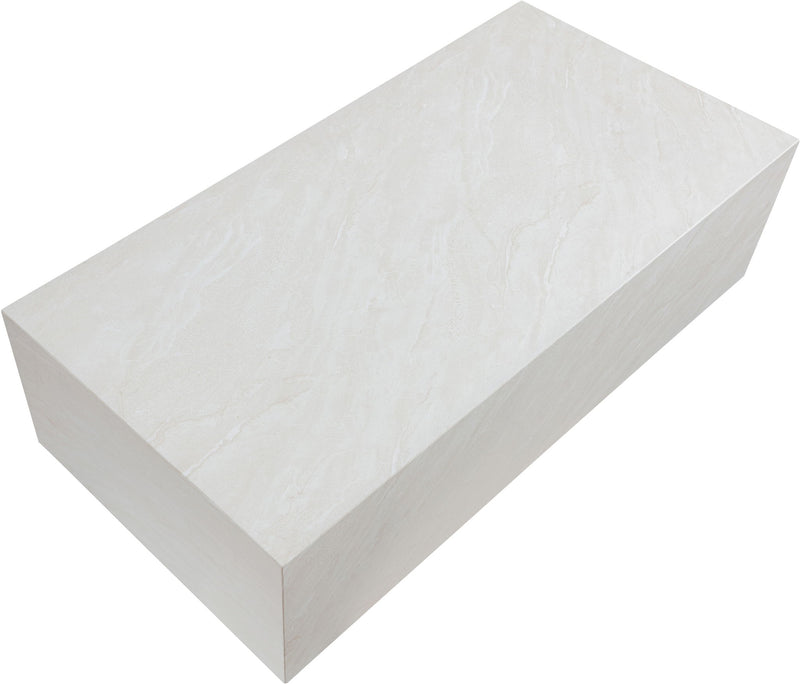 Piazza - Table