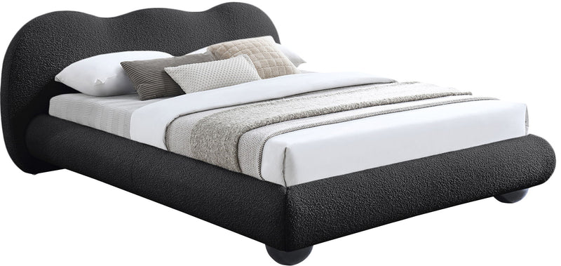 Hyde - Bed