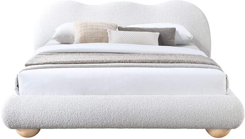 Hyde - Bed