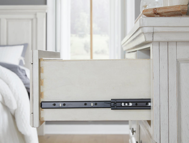 Robbinsdale Dresser