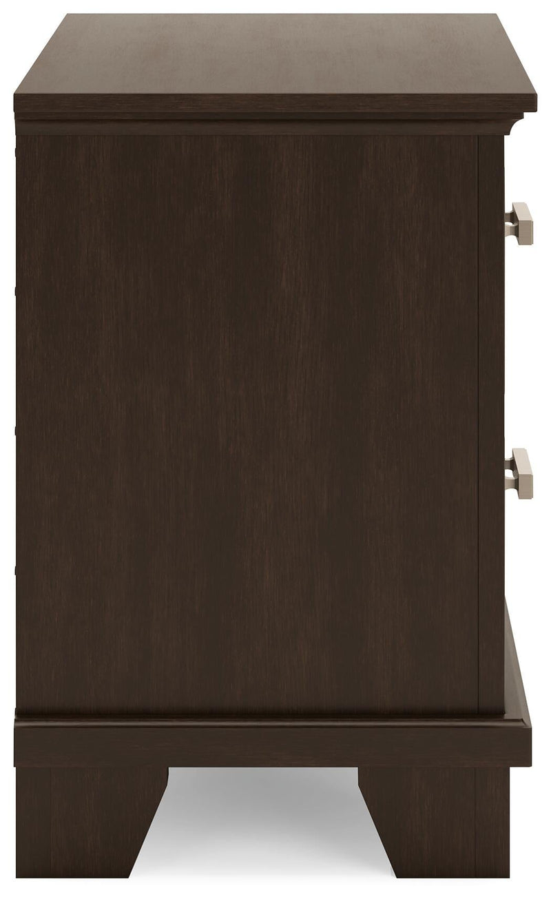 Covetown Queen Panel Bed, Dresser, Mirror, Chest and Nightstand