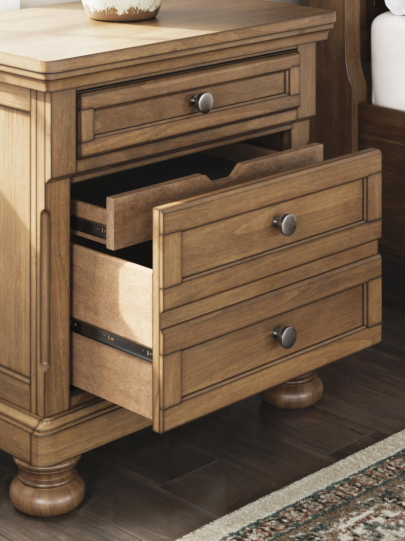 Vandenmore Queen Panel Bed with Mirrored Dresser and Nightstand